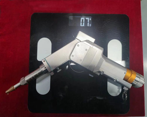 अच्छी कीमत बेहतर इनडोर वेल्डिंग परिणामों के लिए लाल गाइड लाइट और फाइबर लेजर वेल्डिंग हेड ऑनलाइन